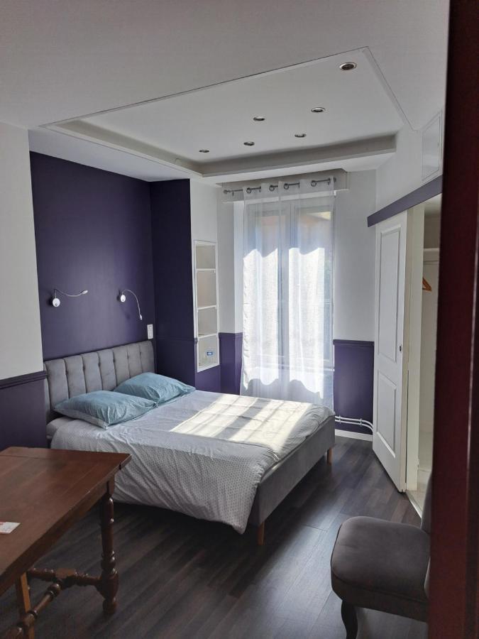L'Appartement - Chambre Avec Salle De Bains Et Wc Dans Une Galerie D'Art Montbéliard Exterior foto