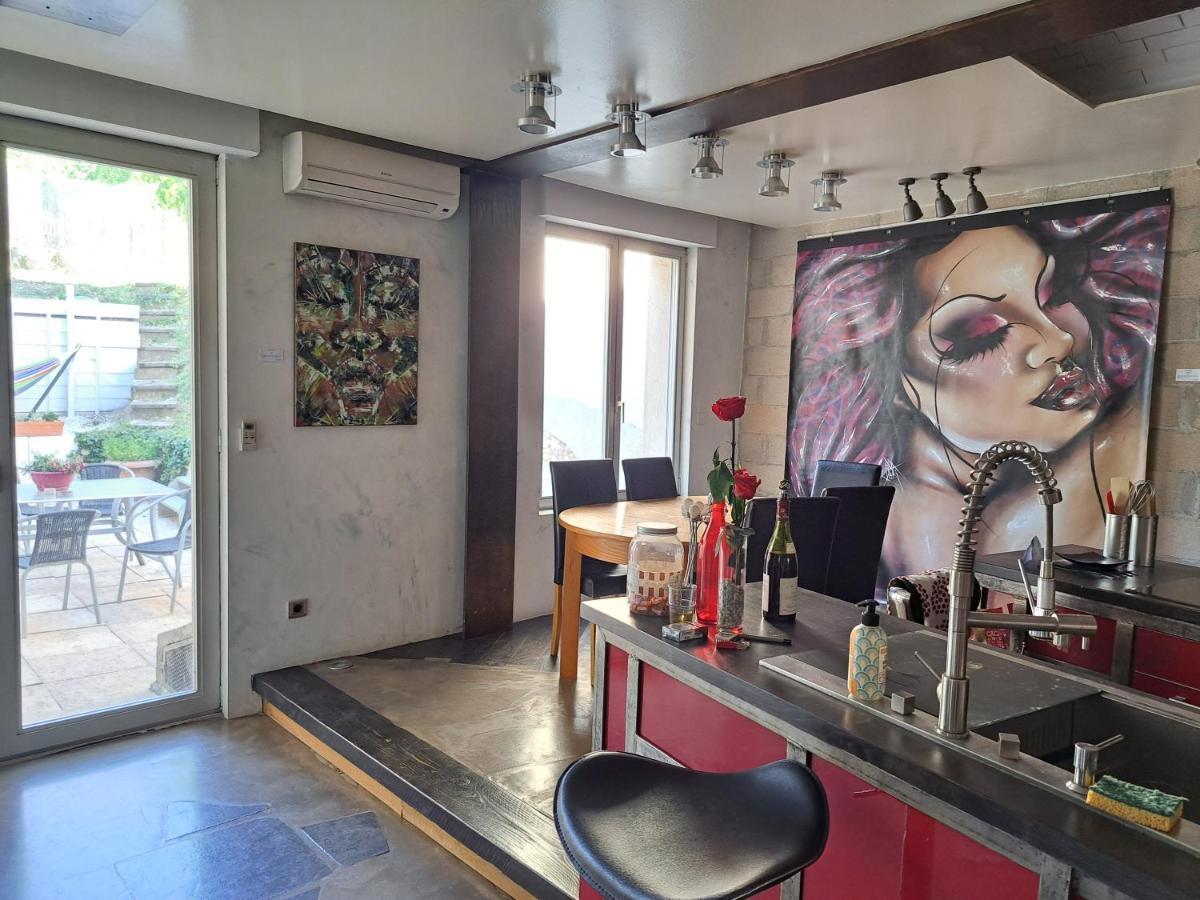 L'Appartement - Chambre Avec Salle De Bains Et Wc Dans Une Galerie D'Art Montbéliard Exterior foto